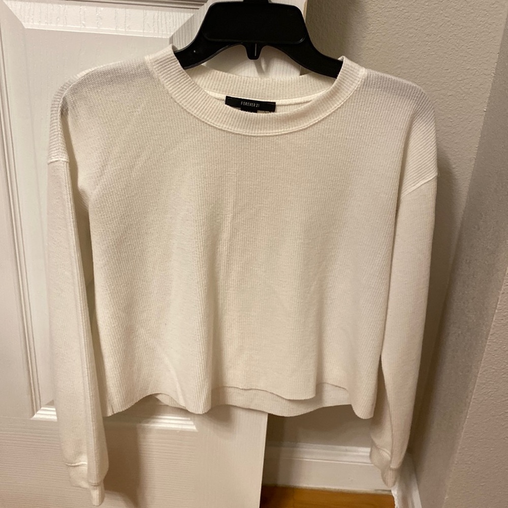 White long sleeve crop top